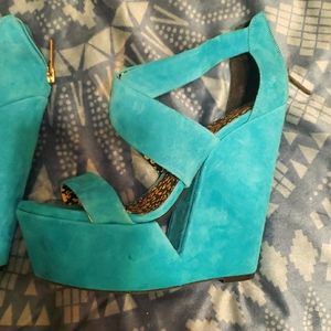 Super cute suede Turquoise wedges. Size 7 1/2